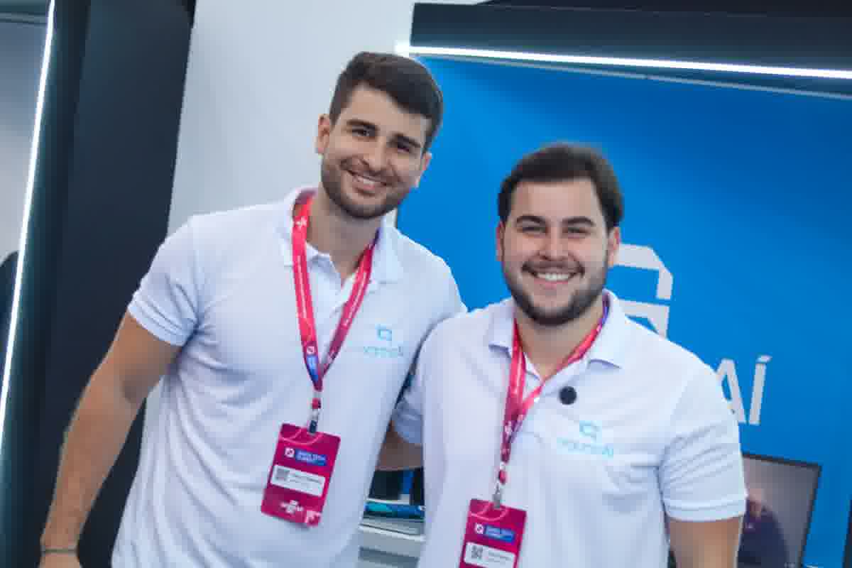 Paulo e João Pedro, fundadores do OrganizAÍ